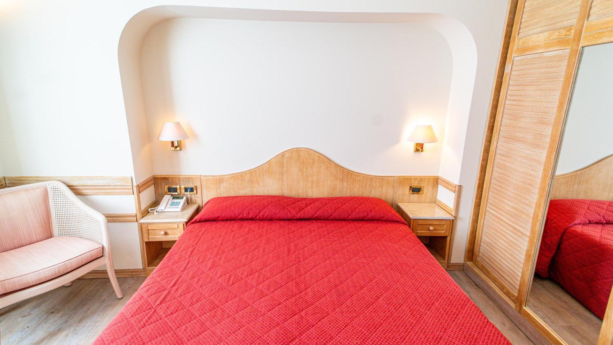 Bobby Executive Hotel 3*